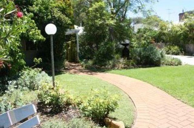 Jacaranda Guest House Busselton Exteriör bild