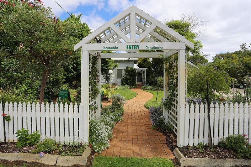 Jacaranda Guest House Busselton Exteriör bild
