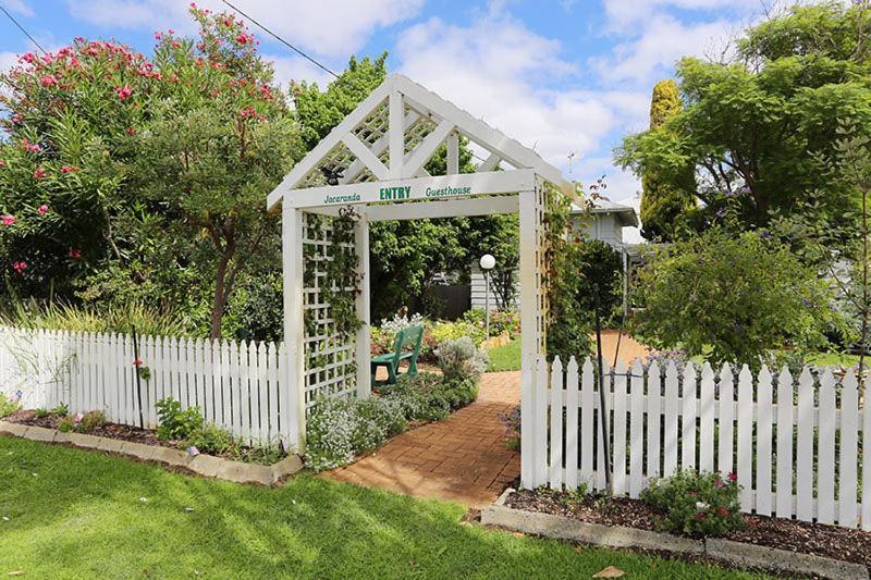 Jacaranda Guest House Busselton Exteriör bild