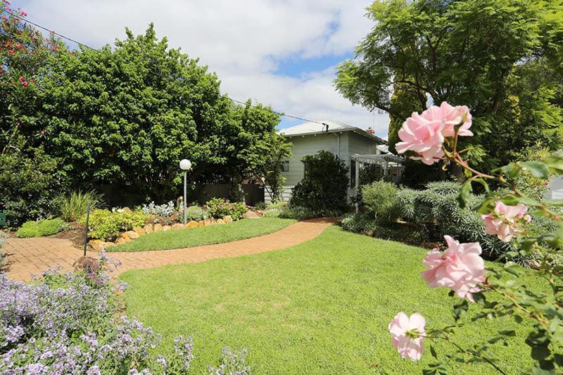 Jacaranda Guest House Busselton Exteriör bild