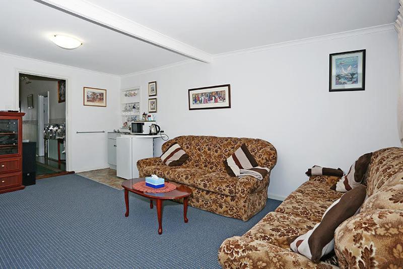 Jacaranda Guest House Busselton Exteriör bild