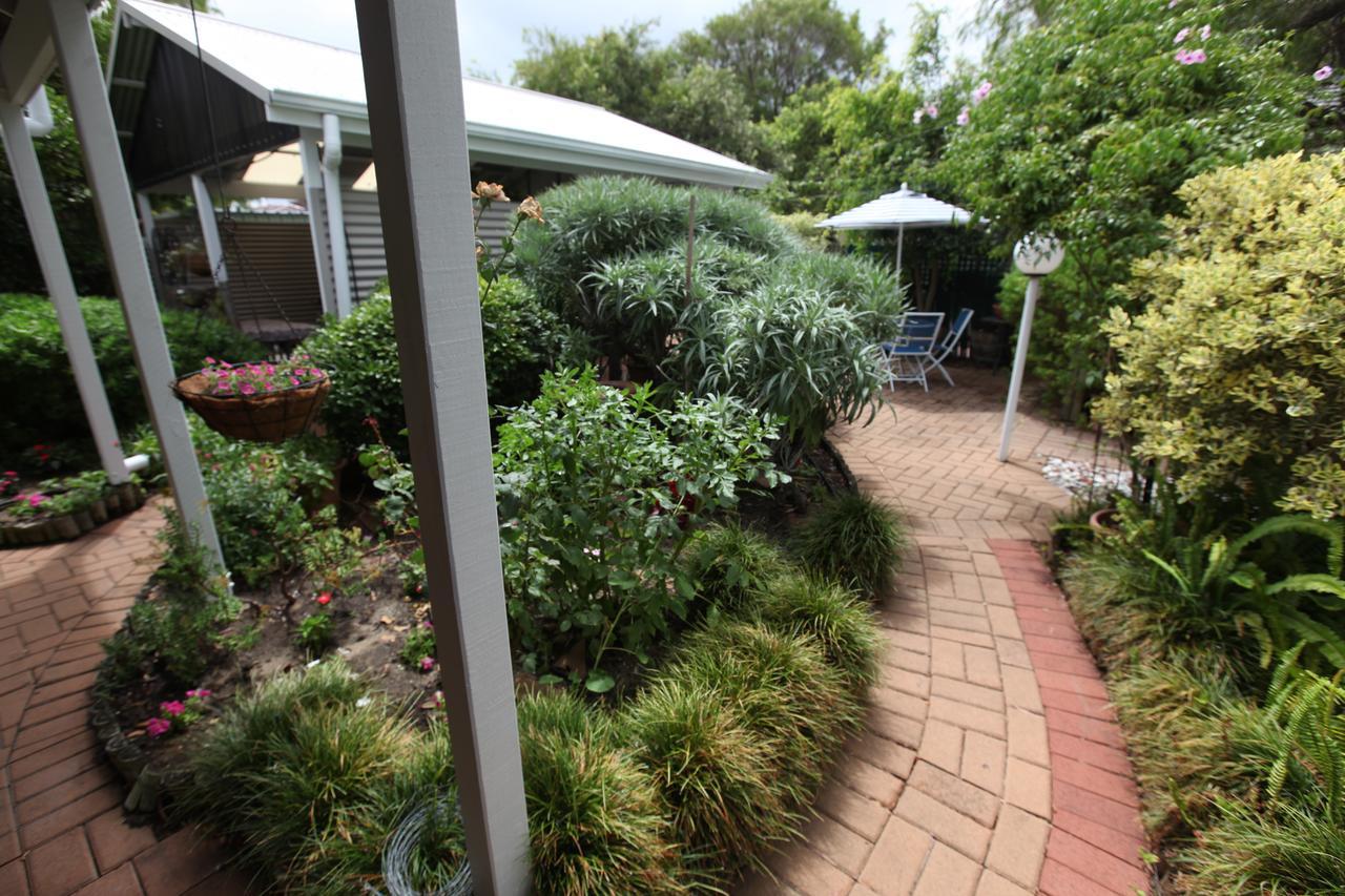 Jacaranda Guest House Busselton Exteriör bild